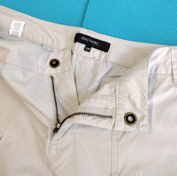 Daisy Fuentes Women's Khaki Tan Roll Up Pants Size 12P - Picture 7 of 13